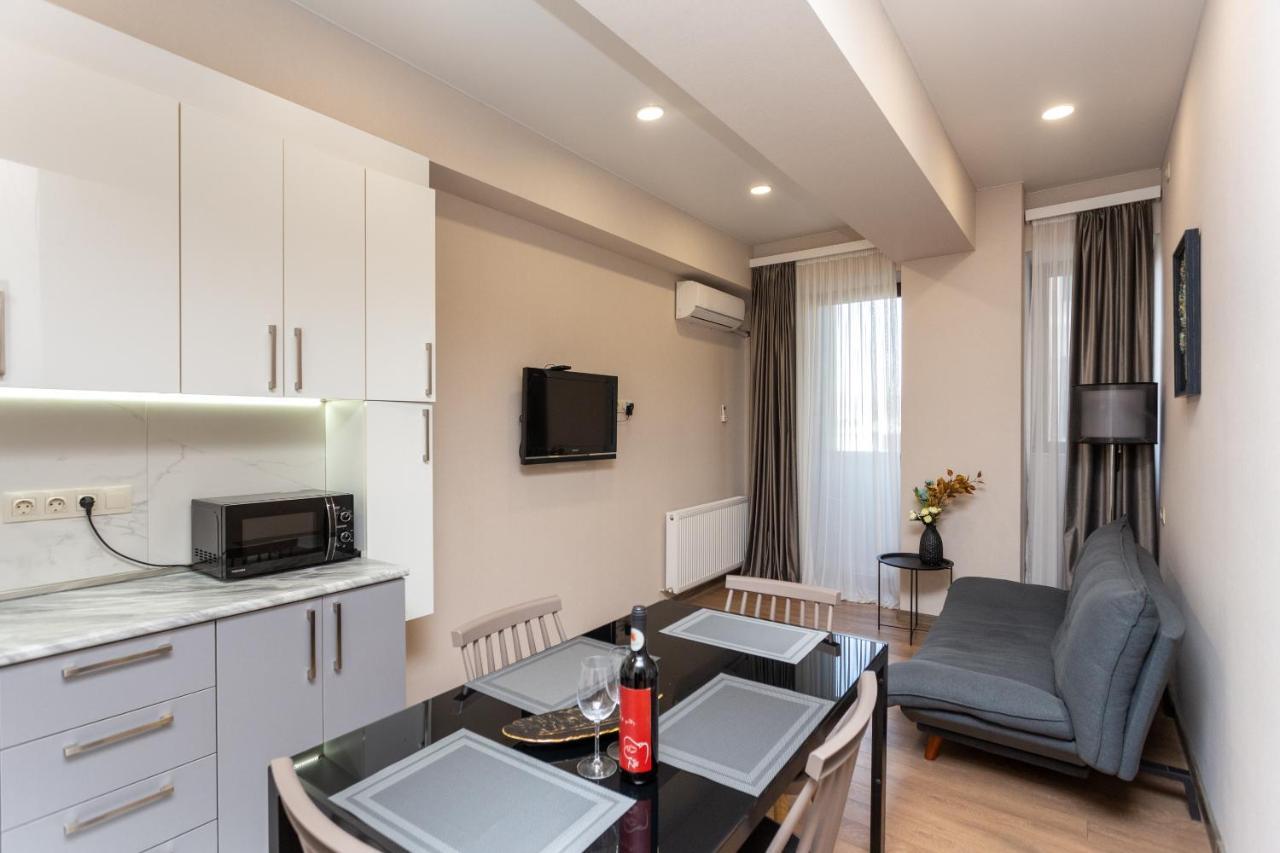 Saburtalo Apartment 第比利斯 外观 照片
